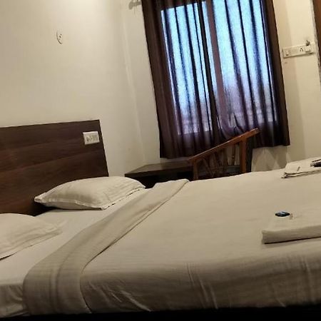 Mandu Sarai Mandu Hotel Екстериор снимка
