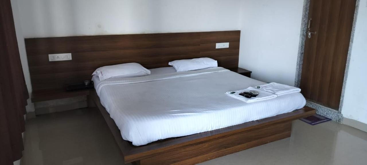Mandu Sarai Mandu Hotel Екстериор снимка
